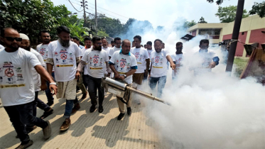 ডেঙ্গু প্রতিরোধে খানপুর হাসপাতালে মহানগর যুবদলের মশক নিধন কর্মসূচি
