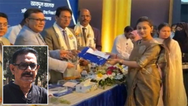ভাইস-চ্যান্সেলর অ্যাওয়ার্ড পেলেন তোলারামের  শিক্ষার্থী সুস্মিতা দে