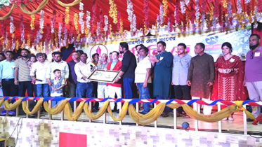 সোনারগাঁয়ে বীর মুক্তিযোদ্ধা আহসানউল্লাহ মনিকে সংবর্ধনা