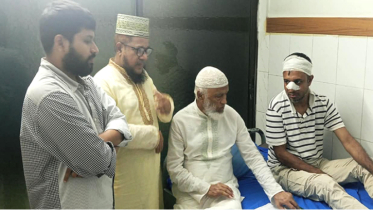 সন্ত্রাসী হামলায় আহত জামায়াত কর্মীর পাশে মাও. মঈনুউদ্দিন
