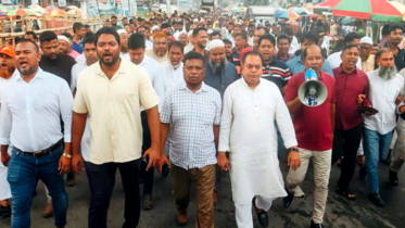 ঢাকা লকডাউন কর্মসূচির প্রতিবাদে রূপগঞ্জে বিএনপির বিক্ষোভ মিছিল ‎