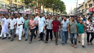 আওয়ামী লীগের মিছিলের প্রতিবাদে জাকির খানের নির্দেশে বিক্ষোভ ও প্রতিবাদ সভা